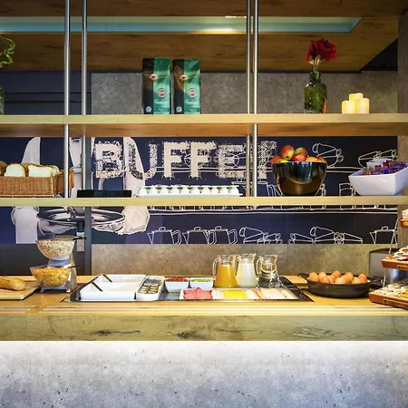 Ibis Budget Rotterdam The Hague Airport-3